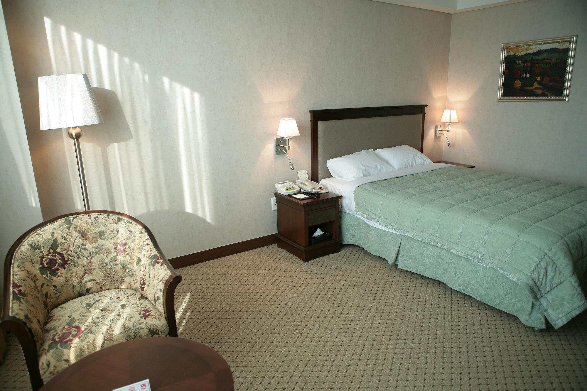 Interburgo Hotel Wonju Esterno foto